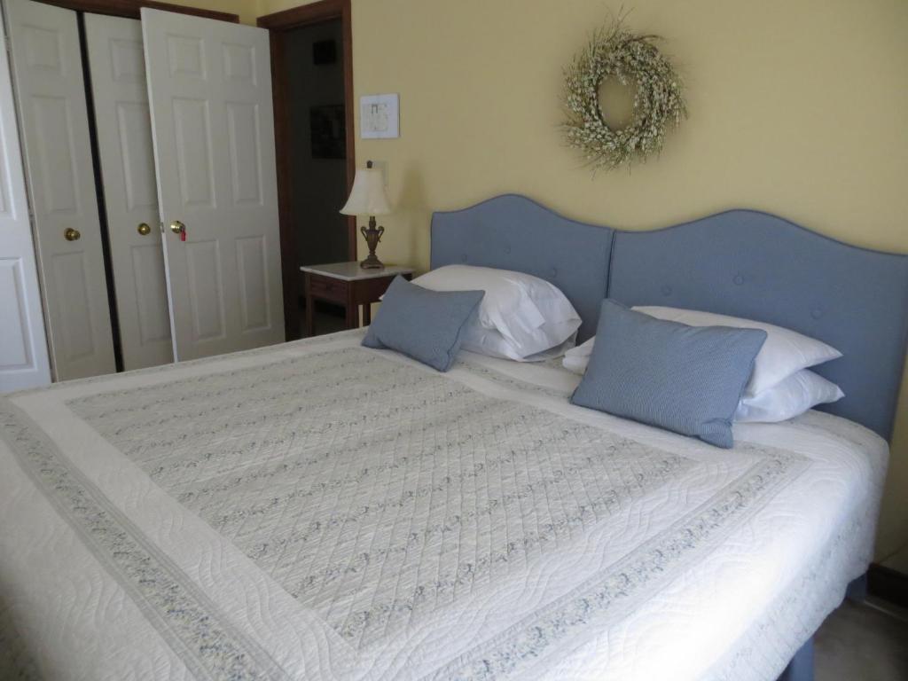 Cedar Gables Bed & Breakfast Niagara-on-the-Lake Pokoj fotografie